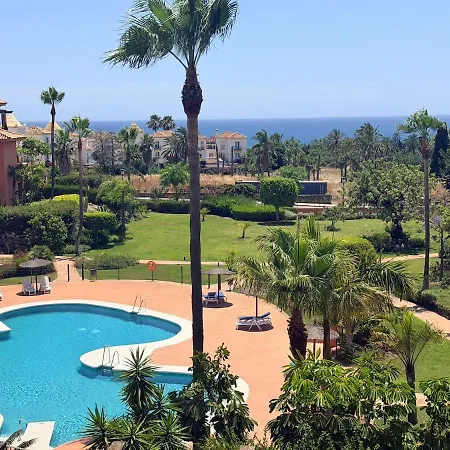 Penthouse Retreat In Sotoserena Sea Views & Pool Estepona